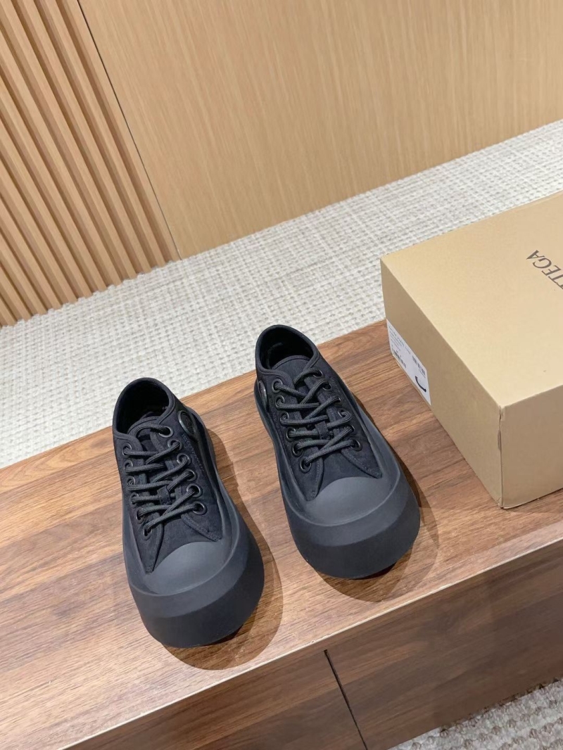 Gucci Casual Shoes